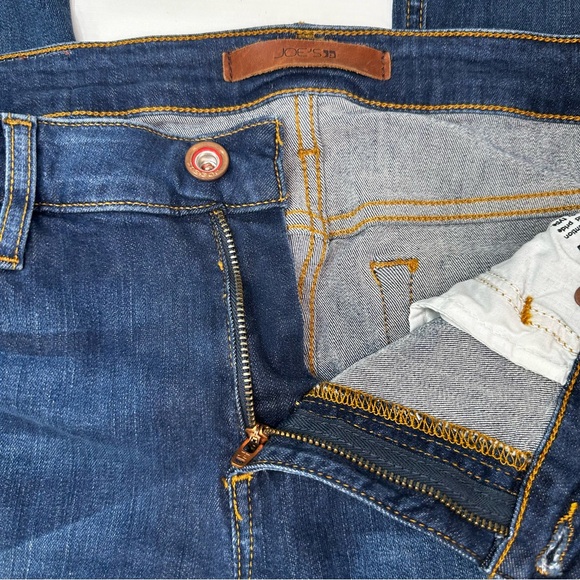 Joe’s Jeans The Olivia Mid Rised Cropped Flare - Picture 9 of 16